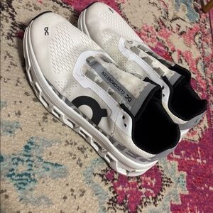 On cloud cloud monster